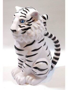 Ringling Bros and Barnum & Bailey Circus White Tiger Plastic Souvenir Mug /Stein